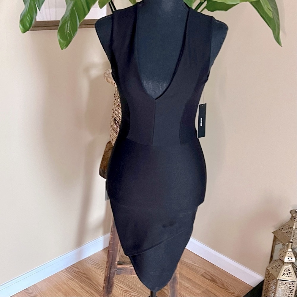 𝅺LULU’S Be Me Black Sleeveless Bodycon Dress - Picture 5 of 16